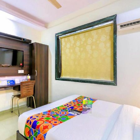Fabhotel Galaxy Suite Мумбай Екстериор снимка