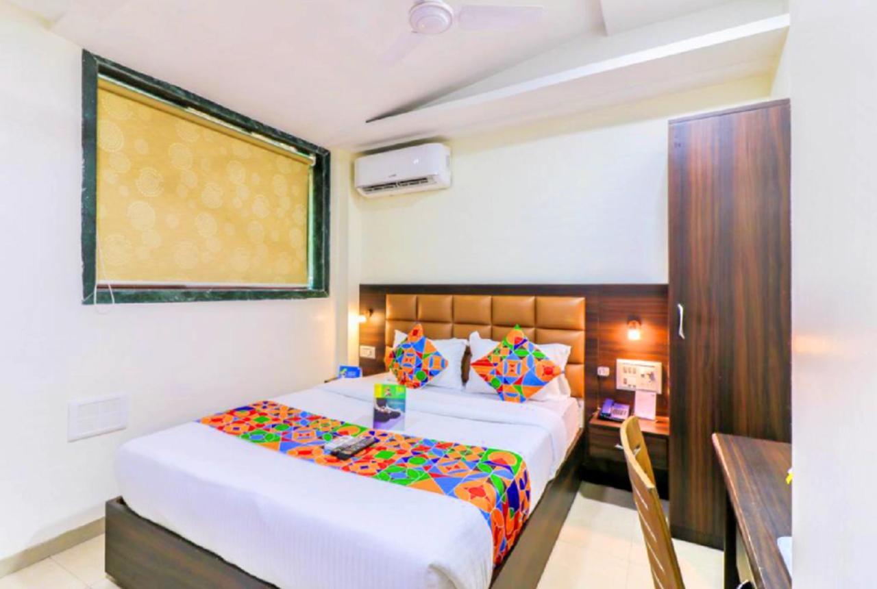 Fabhotel Galaxy Suite Мумбай Екстериор снимка