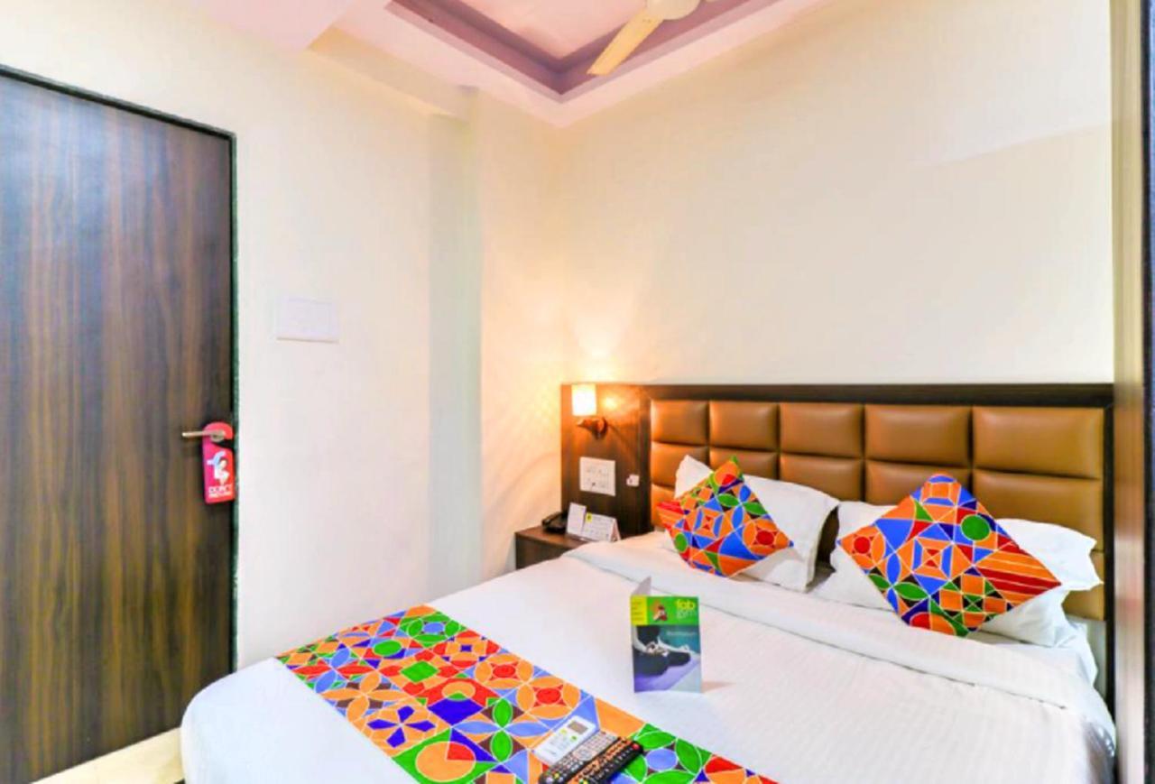Fabhotel Galaxy Suite Мумбай Екстериор снимка