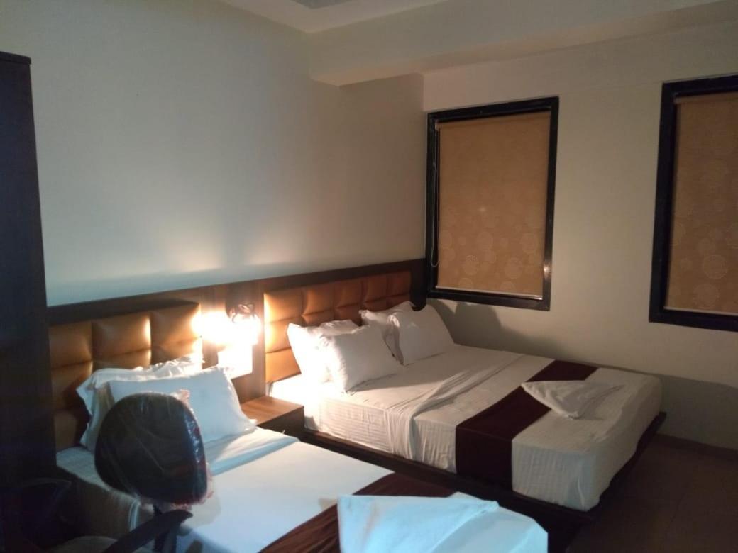 Fabhotel Galaxy Suite Мумбай Екстериор снимка