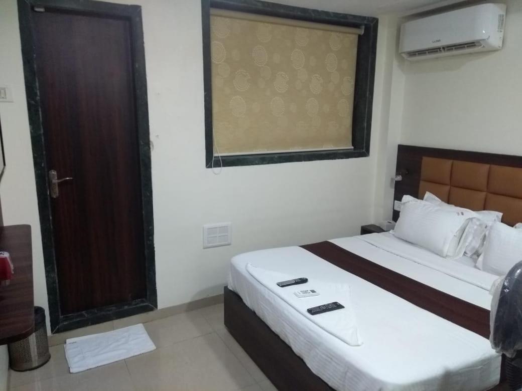 Fabhotel Galaxy Suite Мумбай Екстериор снимка